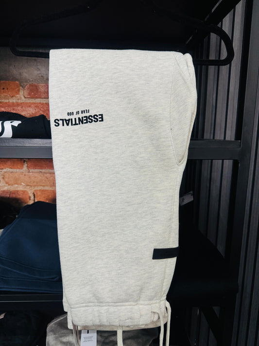 ESSENTIALS - PANTS LIGHT OATME